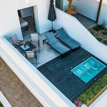 Divaly - Private Heated Jacuzzi Apartment *