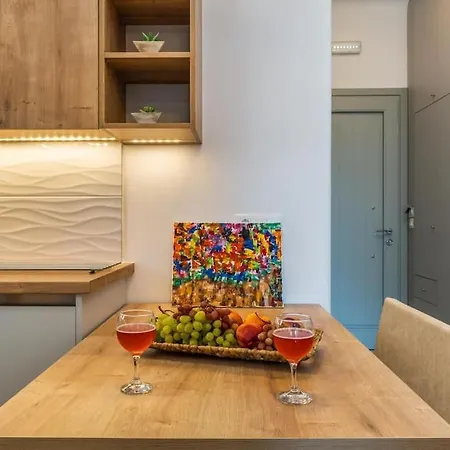 Divaly - Private Heated Jacuzzi Apartment *