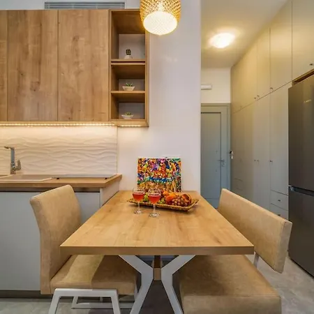 Apartment Divaly - Private Heated Jacuzzi *